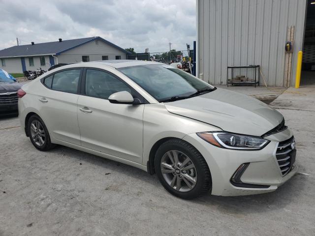  HYUNDAI ELANTRA 2018 Золотой