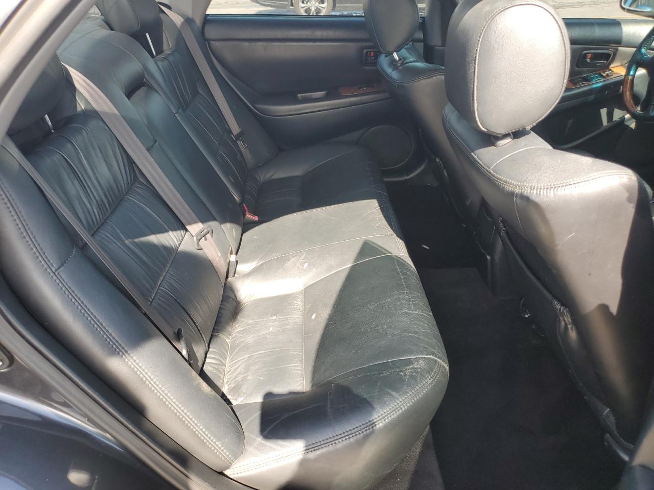 2001 Lexus Es 300 VIN: JT8BF28G310330879 Lot: 64079045