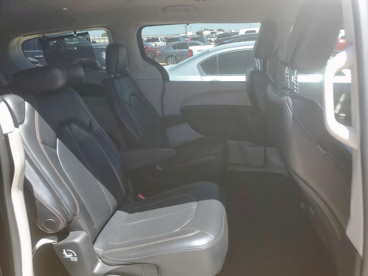 2020 Chrysler Pacifica Touring L VIN: 2C4RC1BG2LR280254 Lot: 66403795