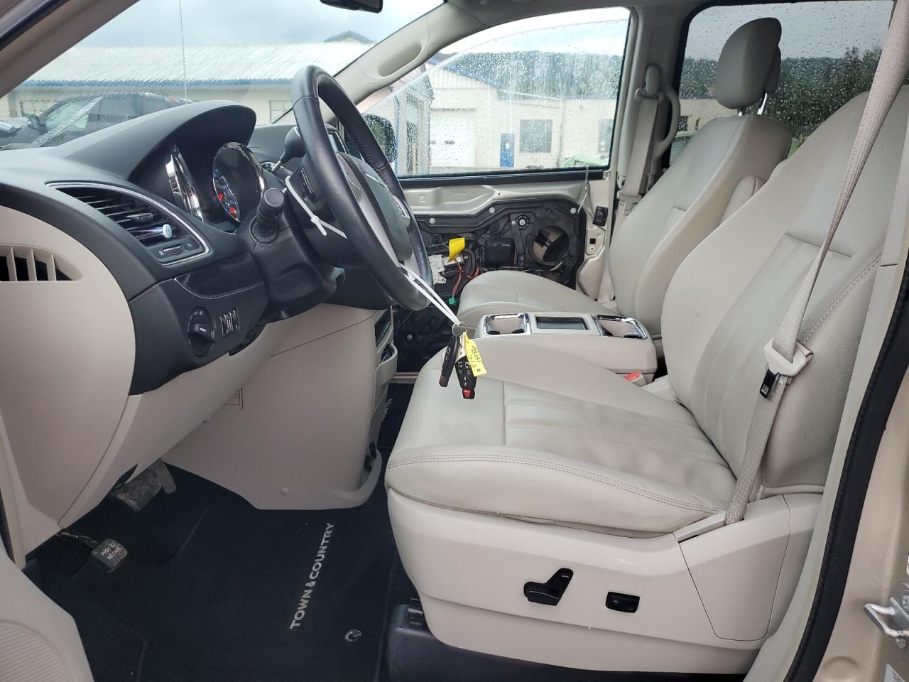 2015 Chrysler Town & Country Touring VIN: 2C4RC1BG3FR646355 Lot: 64643185