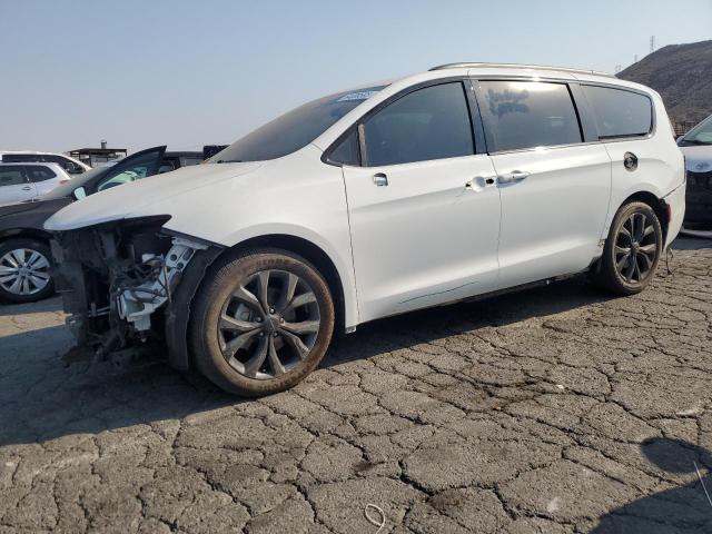  CHRYSLER PACIFICA 2018 White