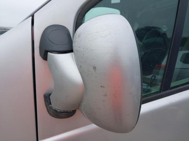 2014 VAUXHALL VIVARO 290