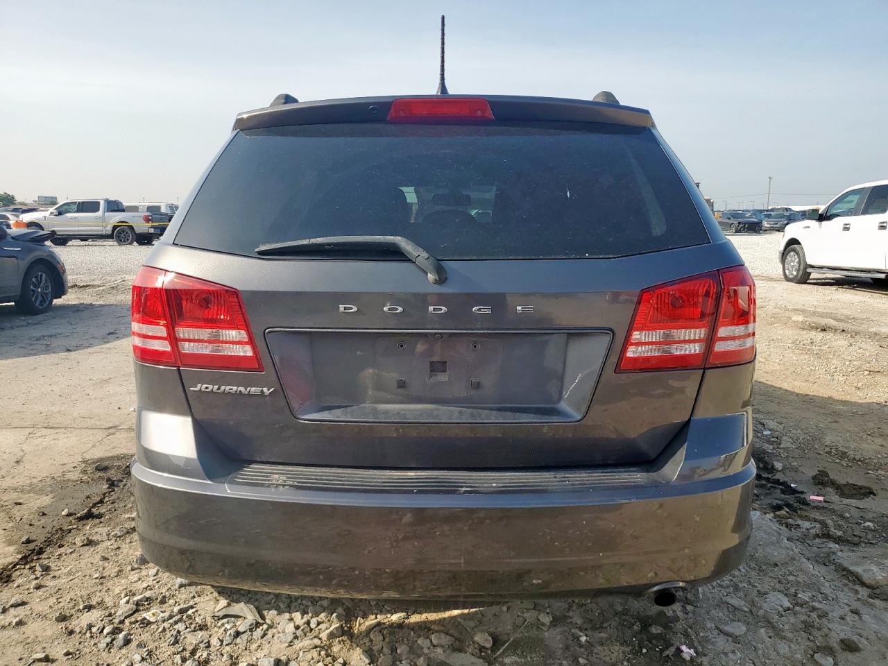 2018 Dodge Journey Se VIN: 3C4PDCAB2JT385389 Lot: 65085385