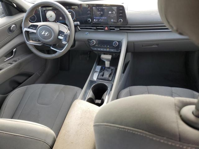  HYUNDAI ELANTRA 2022 Czerwony