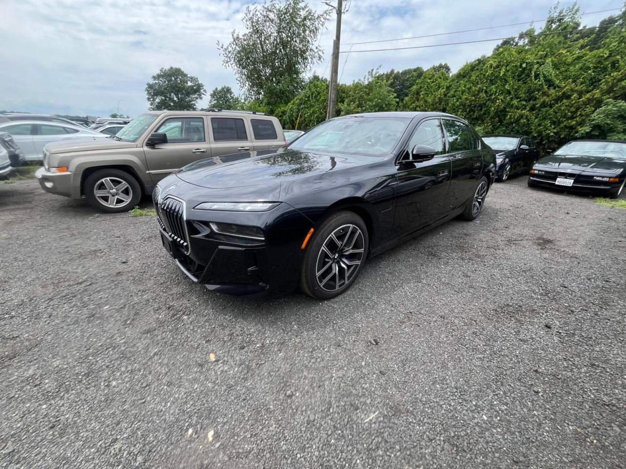 2024 BMW 750 Xe