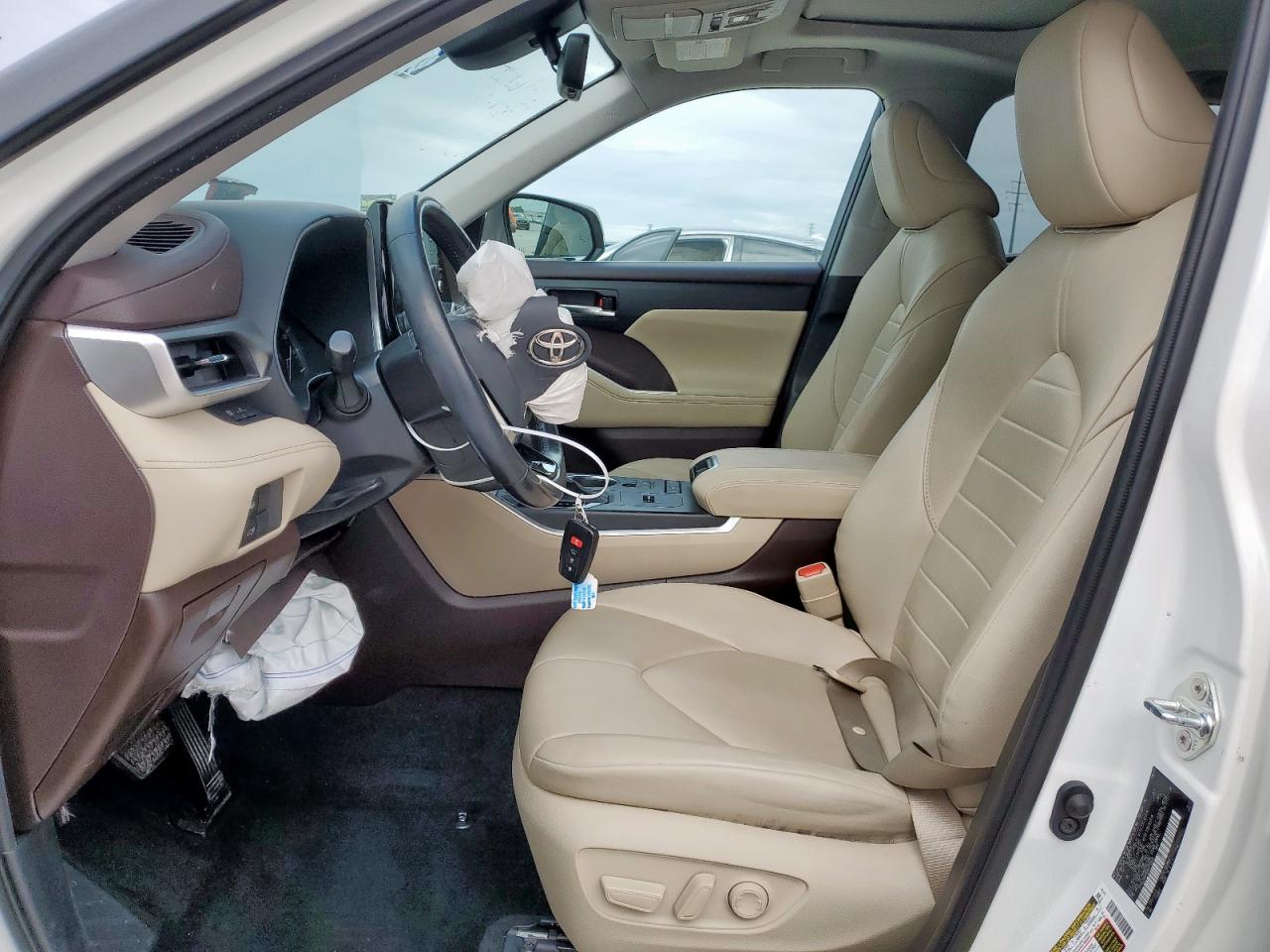 2021 Toyota Highlander Xle VIN: 5TDGZRAHXMS070928 Lot: 63404365