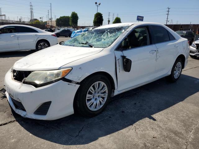  TOYOTA CAMRY 2014 Biały