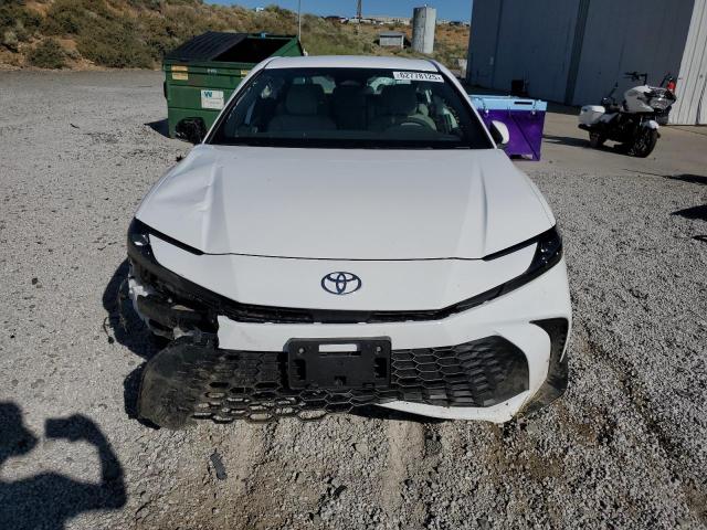  TOYOTA CAMRY 2025 Белы