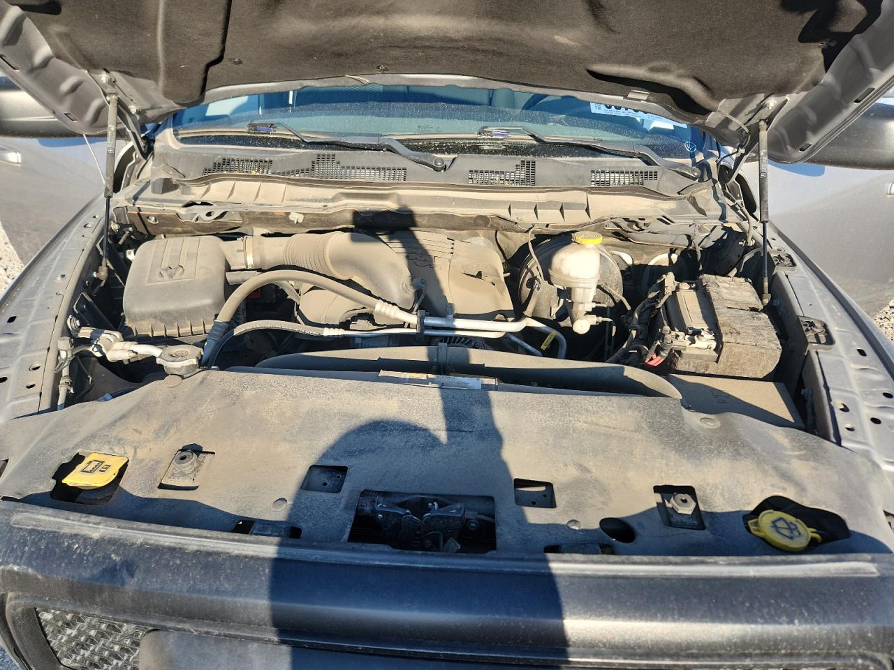 1c6rr7gt2ks725524 1C6RR7GT2KS725524 2019 Ram 1500 Classic Slt