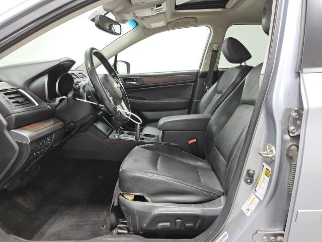  SUBARU OUTBACK 2015 Srebrny