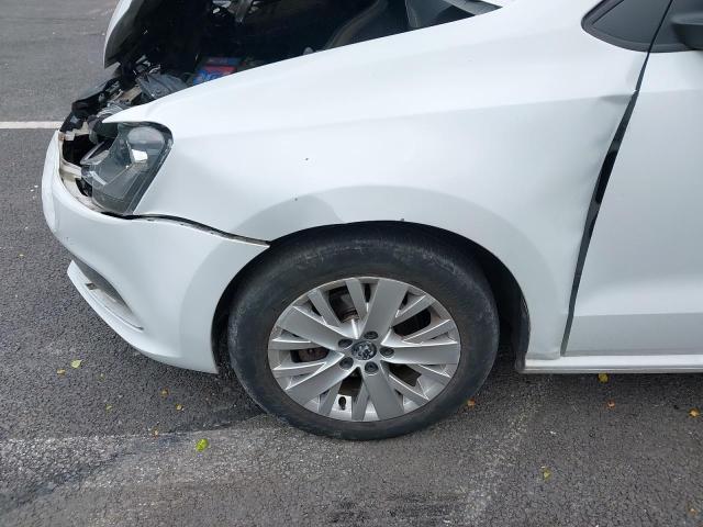 2015 VOLKSWAGEN POLO SE