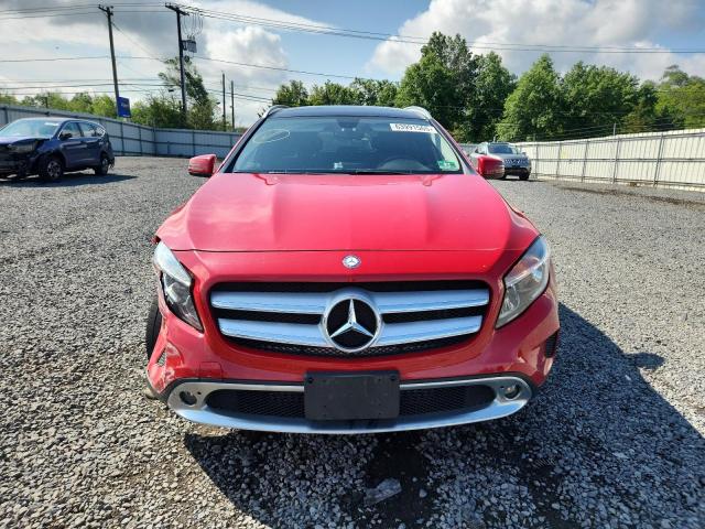  MERCEDES-BENZ GLA-CLASS 2015 Czerwony