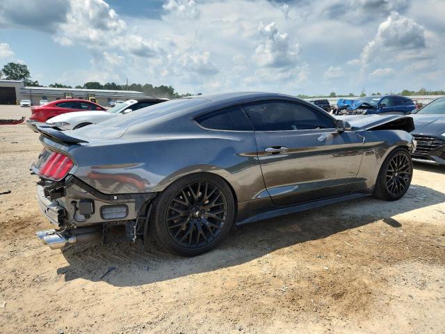 Coupet FORD MUSTANG 2017 Szary