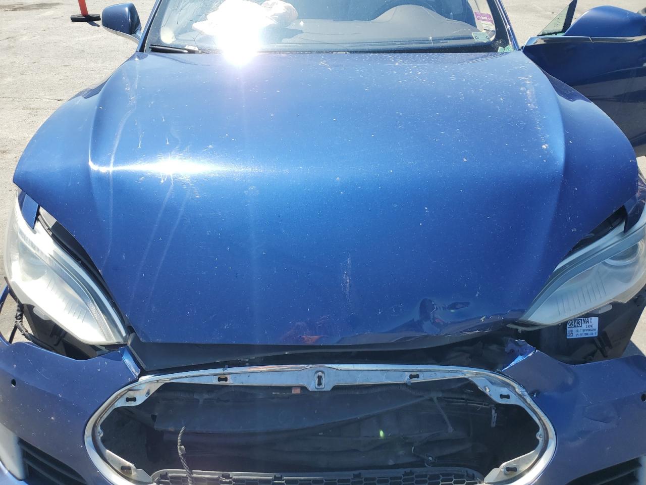 2015 Tesla Model S VIN: 5YJSA1E21FF106585 Lot: 65399835