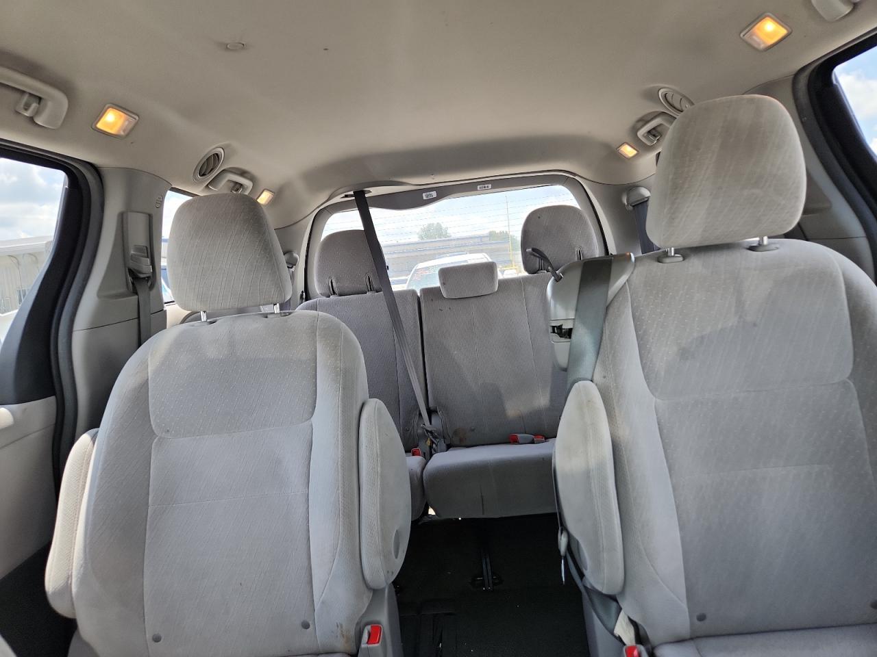 2015 Toyota Sienna Le VIN: 5TDKK3DC2FS620105 Lot: 65644075