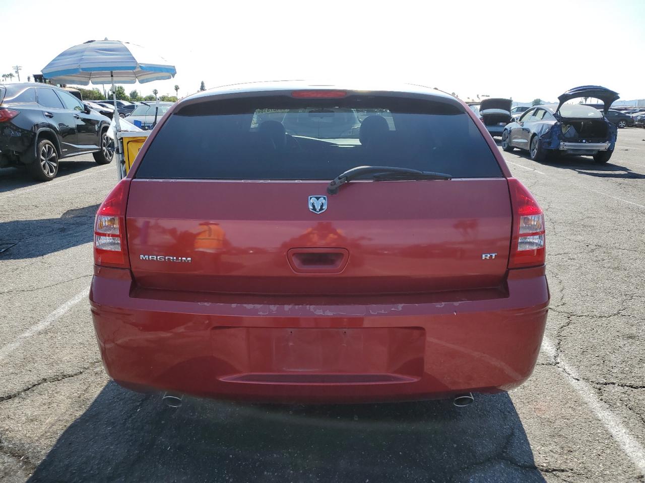 2005 Dodge Magnum R/T VIN: 2D4GV58245H656226 Lot: 65487315