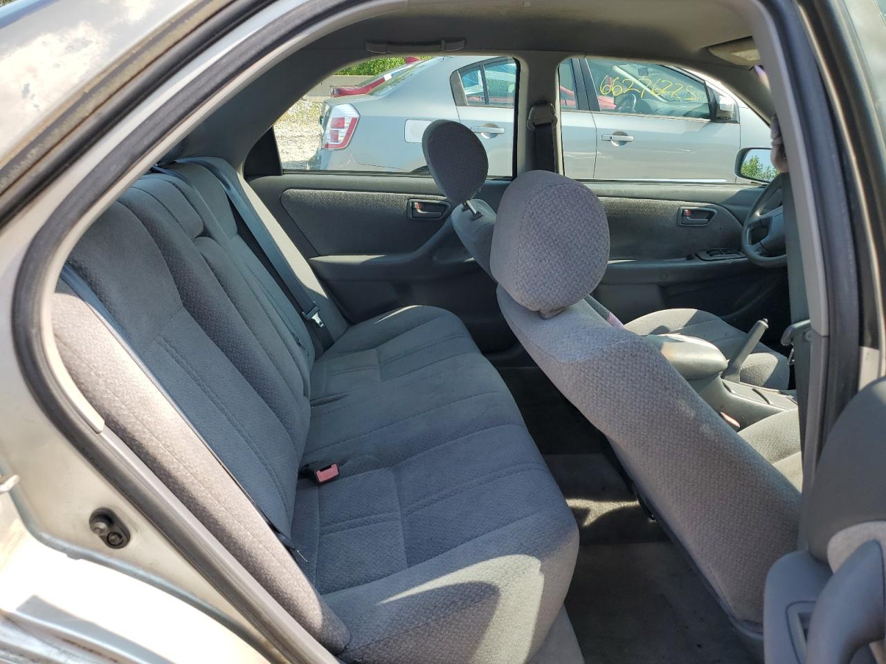 2000 Toyota Camry Ce VIN: JT2BG22K8Y0420995 Lot: 64349025