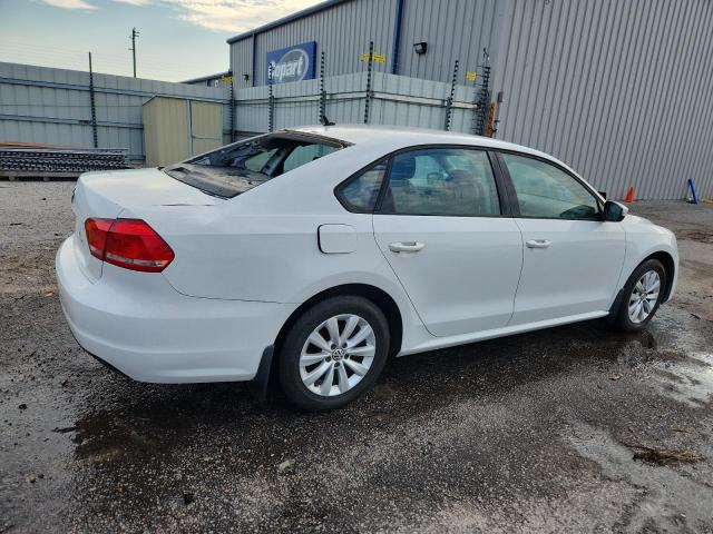  VOLKSWAGEN PASSAT 2013 Белы