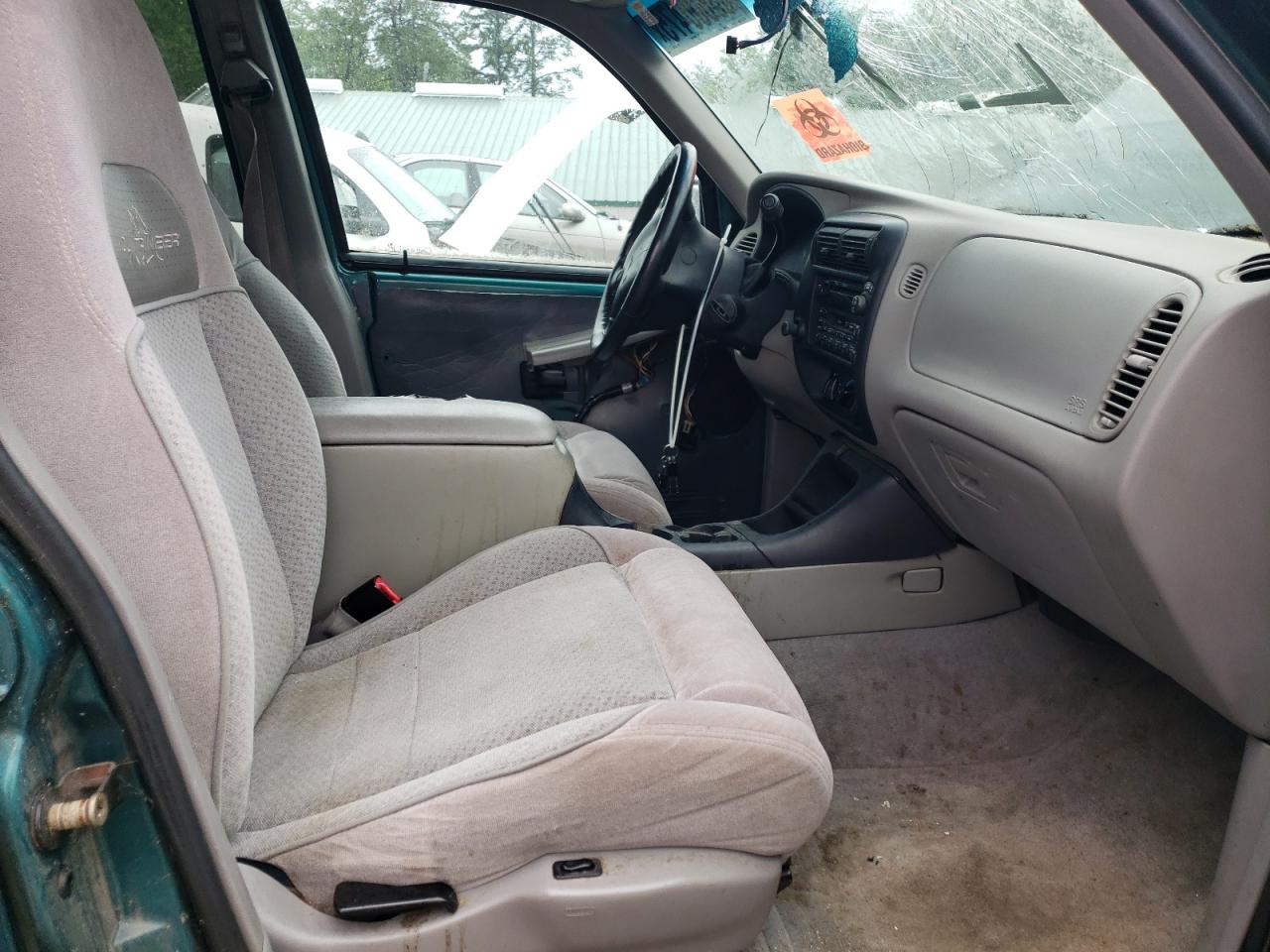 1998 Mercury Mountaineer VIN: 4M2ZU55P2WUJ47334 Lot: 63600475