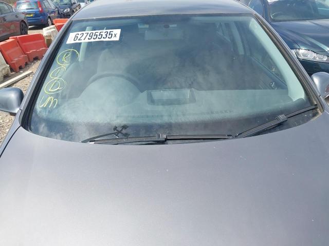 2005 VOLKSWAGEN GOLF TDI S