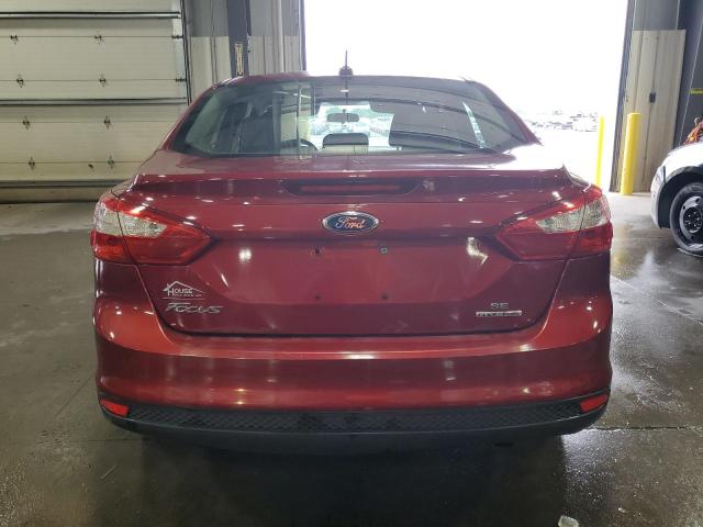  FORD FOCUS 2014 Красный