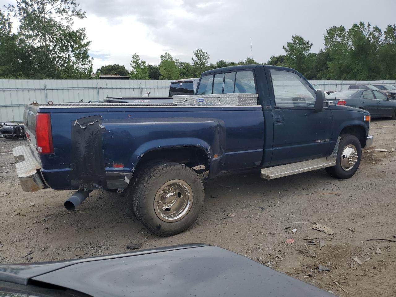 1989 GMC Sierra C2500 VIN: 1GDGC24K3KE540988 Lot: 65189895