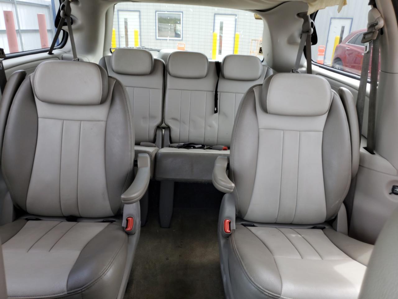2007 Chrysler Town & Country Touring VIN: 2A4GP54L47R185546 Lot: 64832345