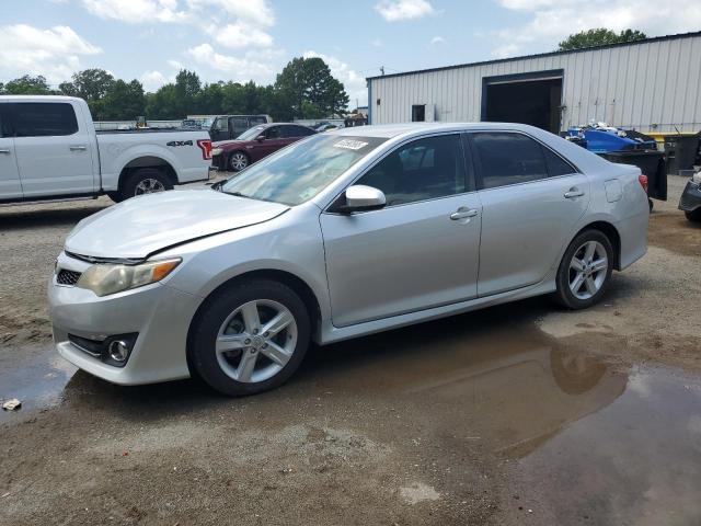  TOYOTA CAMRY 2014 Srebrny