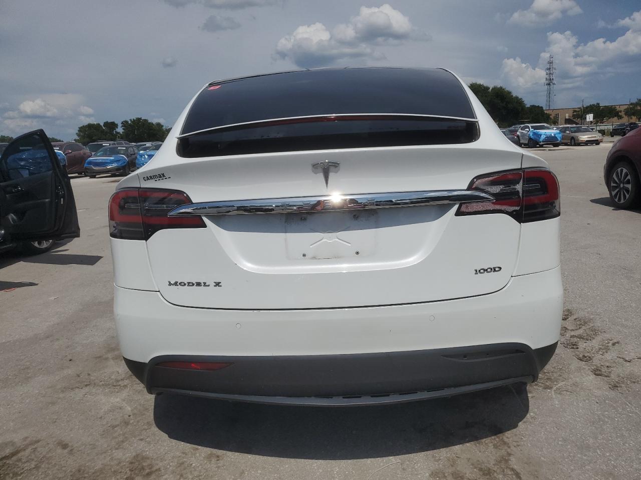 2018 Tesla Model X VIN: 5YJXCAE23JF089927 Lot: 62945155