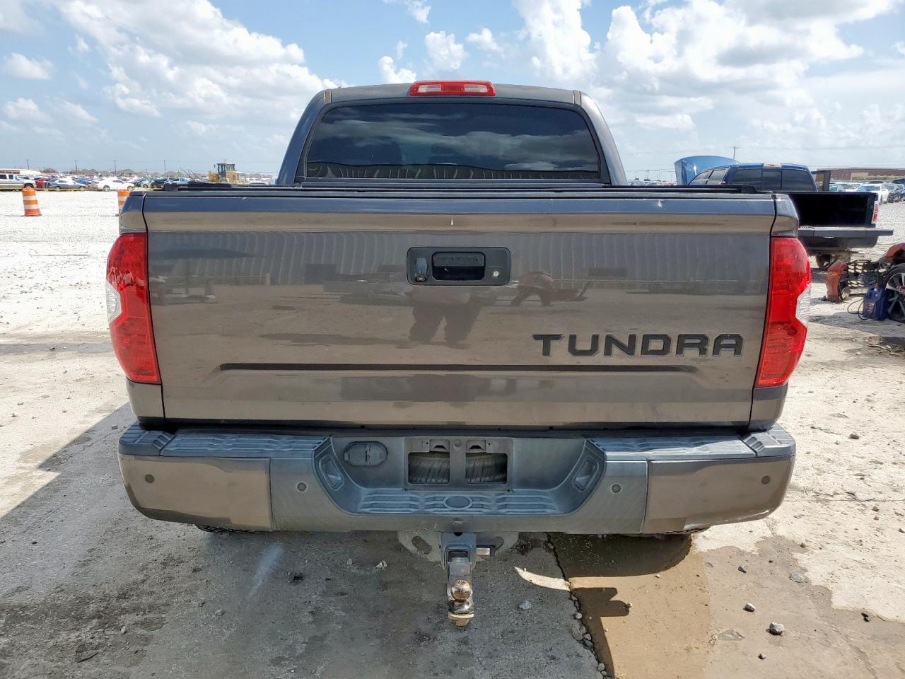 2014 Toyota Tundra Crewmax Platinum VIN: 5TFGY5F15EX150107 Lot: 64327395