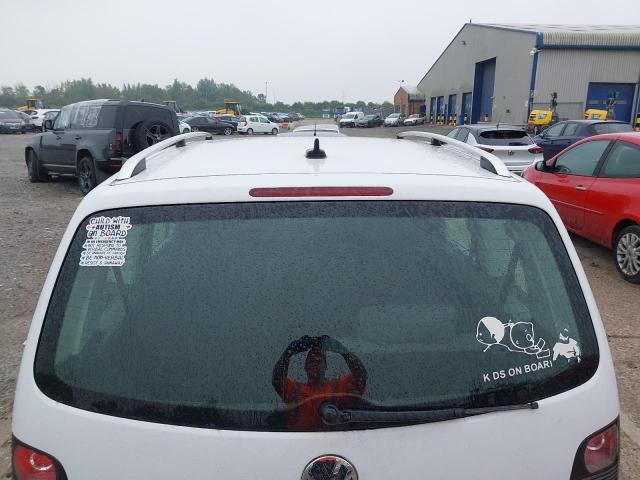 2010 VOLKSWAGEN TOURAN MAT