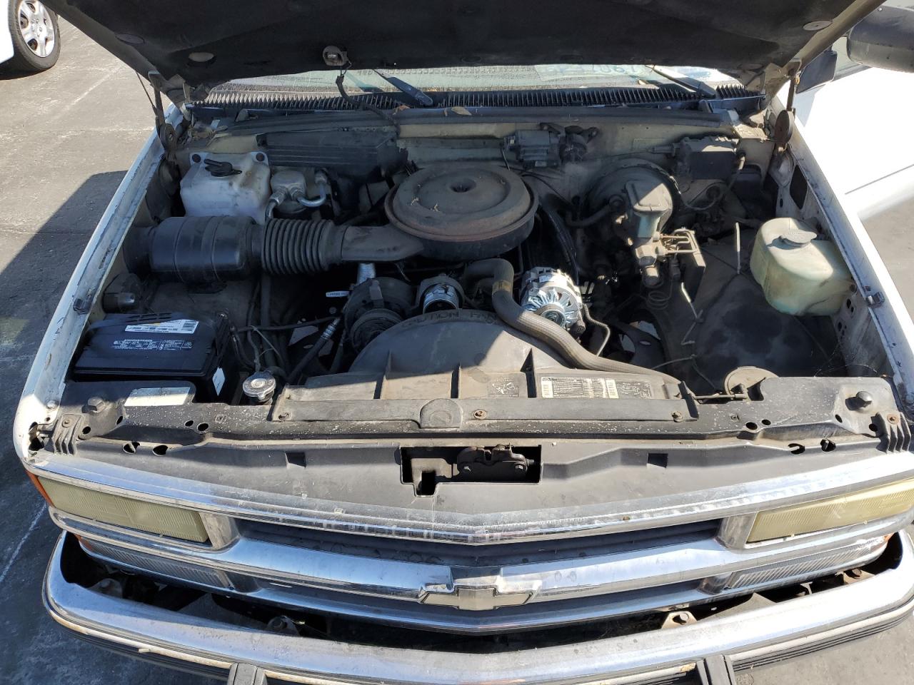 1990 Chevrolet Gmt-400 C1500 VIN: 2GCEC19K1L1199611 Lot: 62944575