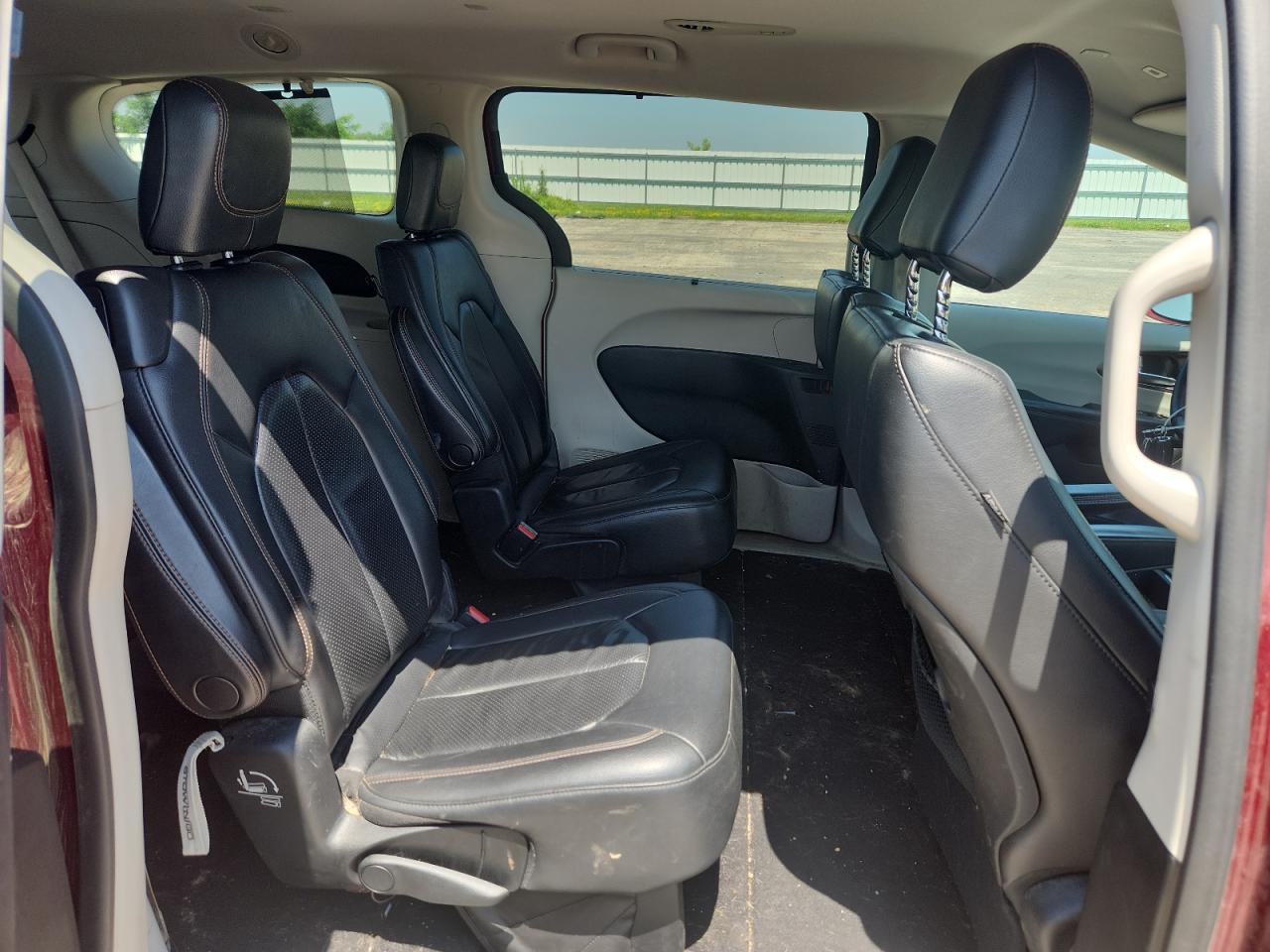 2018 Chrysler Pacifica Touring L VIN: 2C4RC1BG5JR210633 Lot: 62241885
