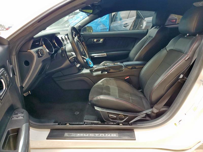  FORD MUSTANG 2017 Белы