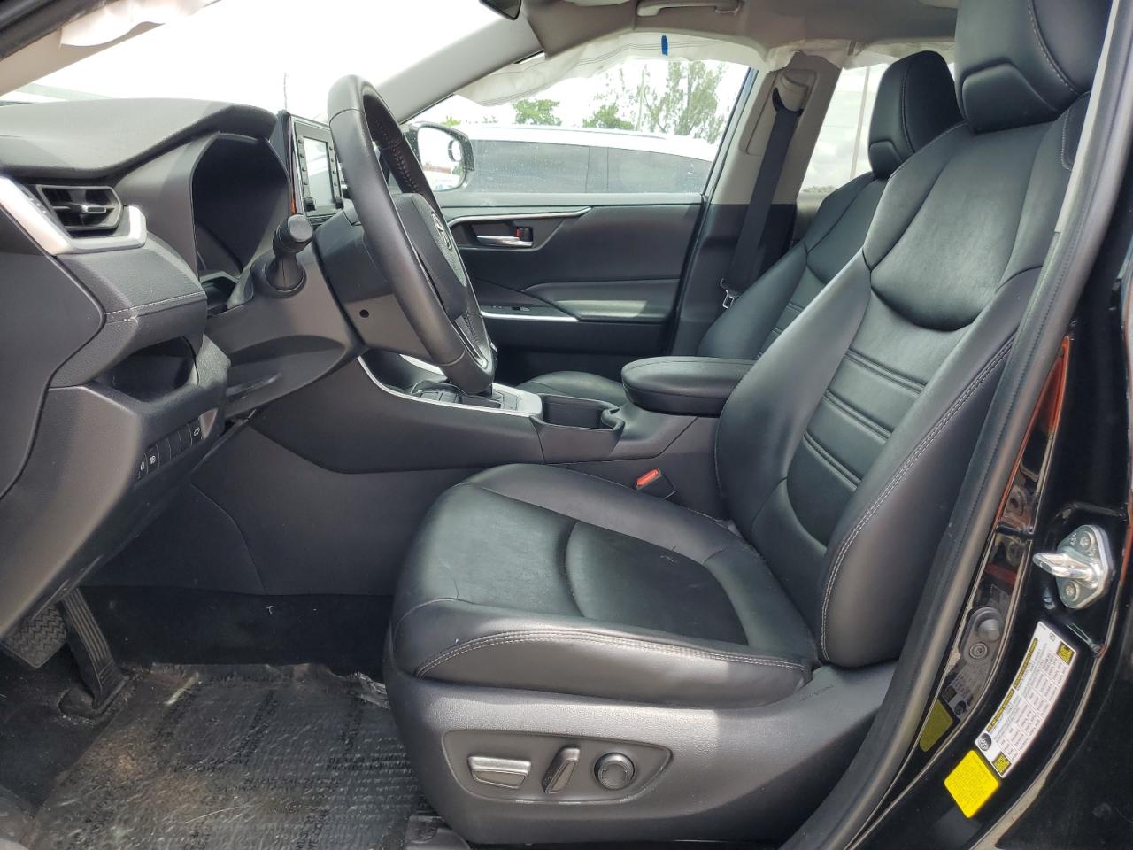 2022 Toyota Rav4 Xle Premium VIN: 2T3C1RFV4NC195705 Lot: 64654165