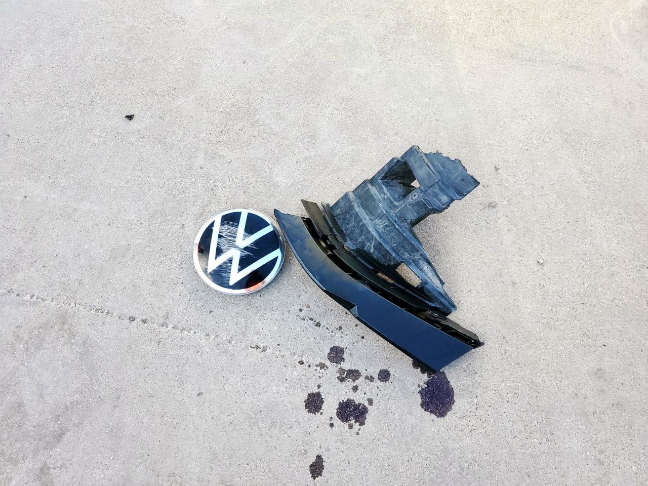 1v2he2ca2nc223228 1V2HE2CA2NC223228 2022 Volkswagen Atlas Cross Sport Se