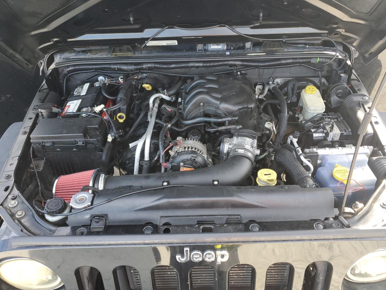 2014 Jeep Wrangler Unlimited Sport VIN: 1C4HJWDGXEL311872 Lot: 63846665