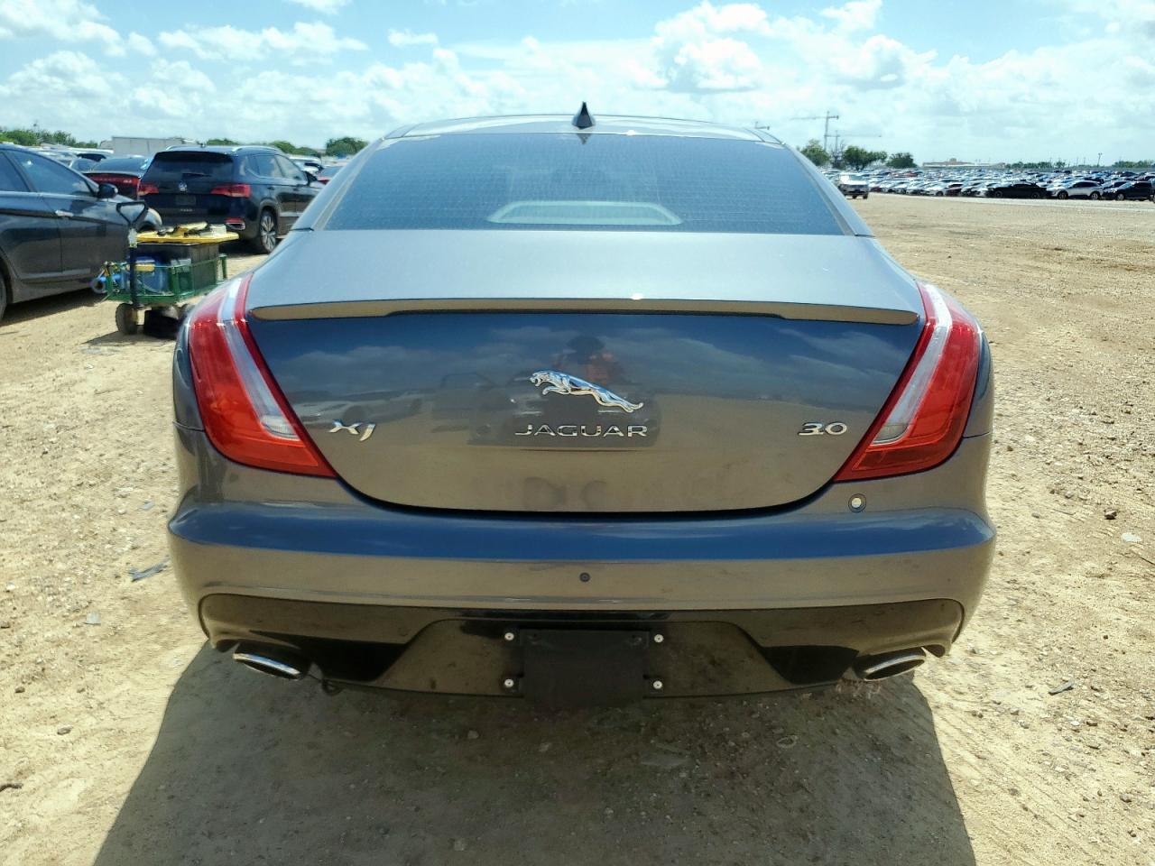 2017 Jaguar Xj VIN: SAJWA1C74H8W09063 Lot: 63699735