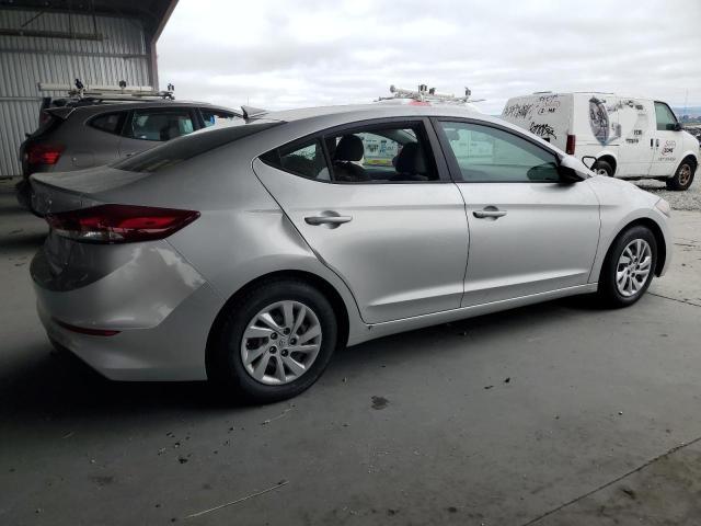  HYUNDAI ELANTRA 2018 Серебристый