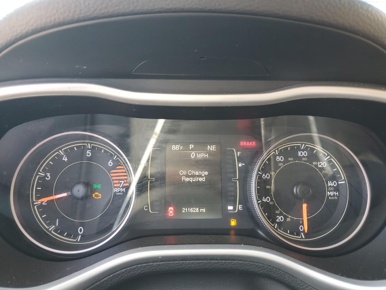 2016 Jeep Cherokee Latitude VIN: 1C4PJMCB2GW100138 Lot: 64548445