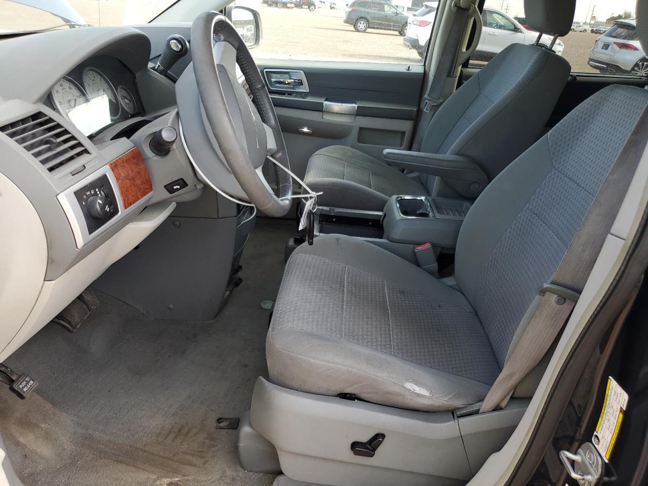 2008 Chrysler Town & Country Touring VIN: 2A8HR54PX8R675104 Lot: 64004795