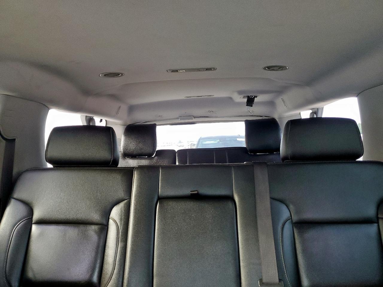 2019 Chevrolet Suburban K1500 Lt VIN: 1GNSKHKC8KR402413 Lot: 64475415