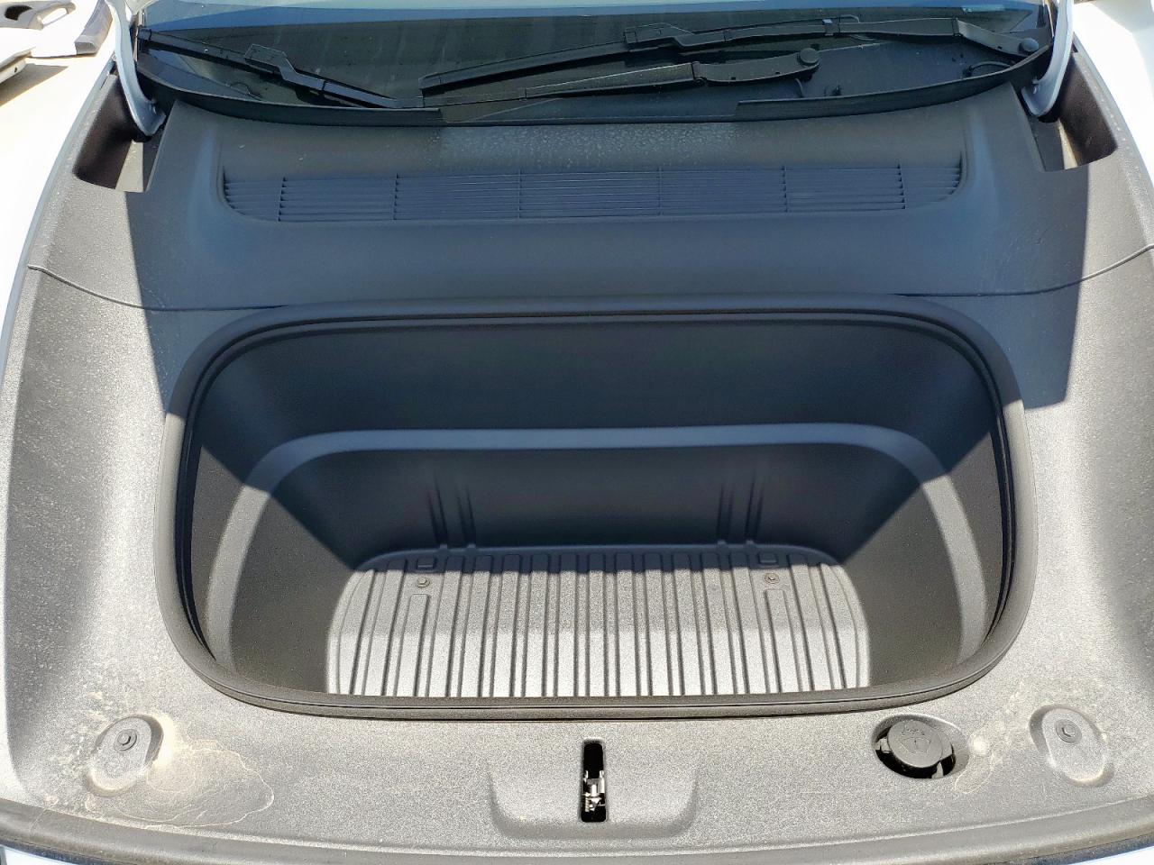 2026 Tesla Model Y VIN: 7SAYGDEE3TA395047 Lot: 65030115