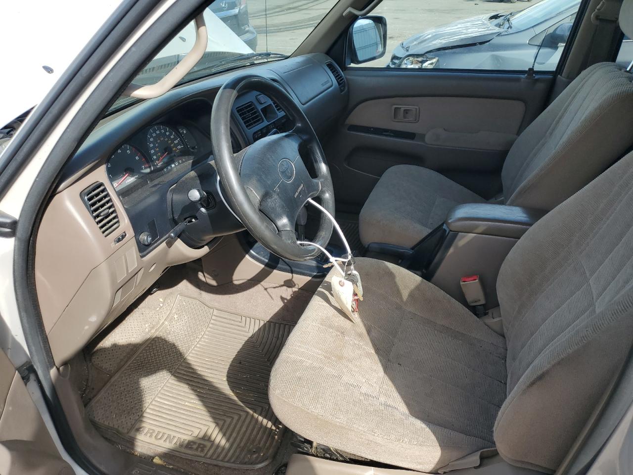 2000 Toyota 4Runner VIN: JT3GM84R4Y0065122 Lot: 62431215