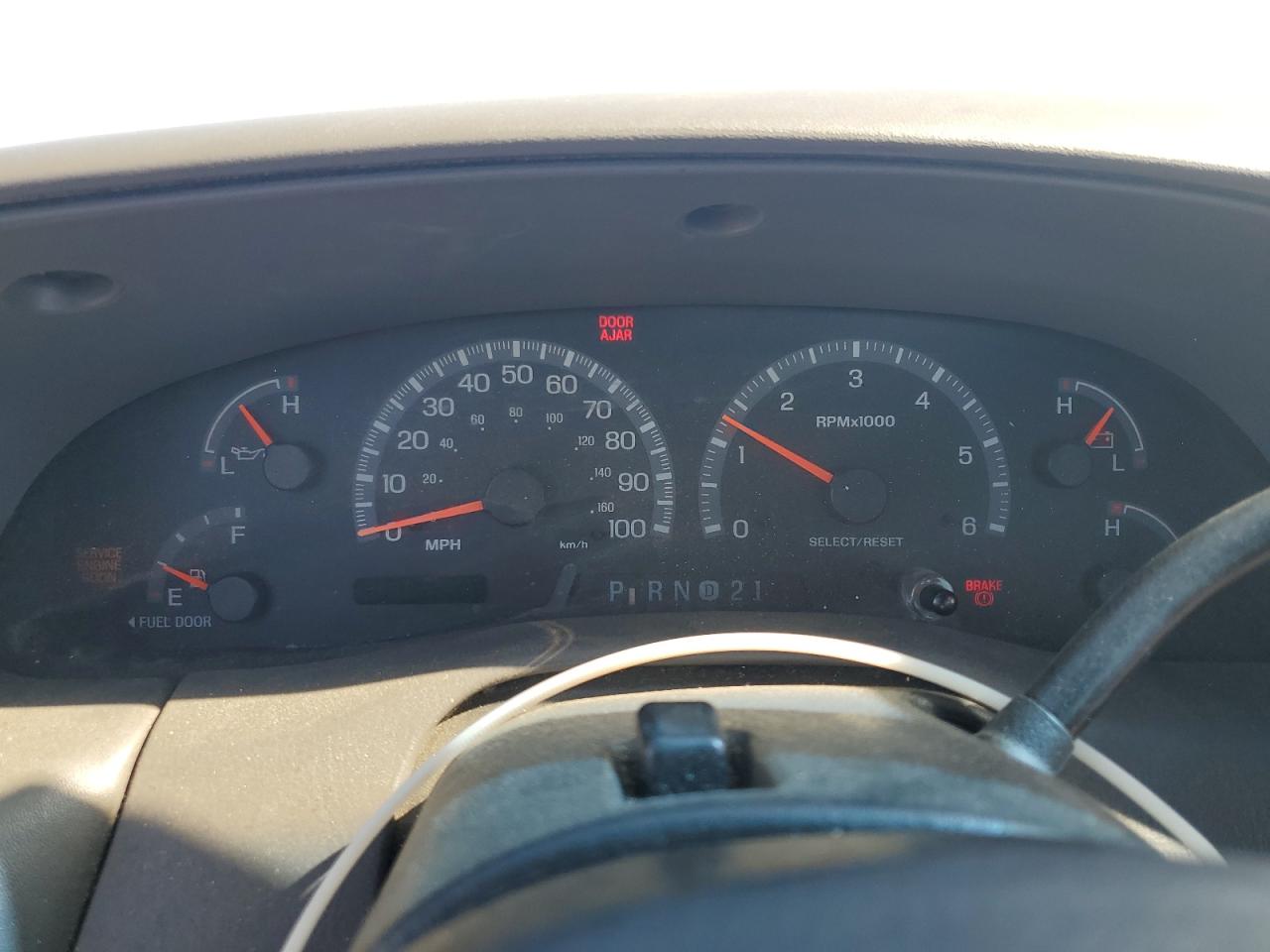 2002 Ford F150 VIN: 1FTRF17262NA75519 Lot: 64117805