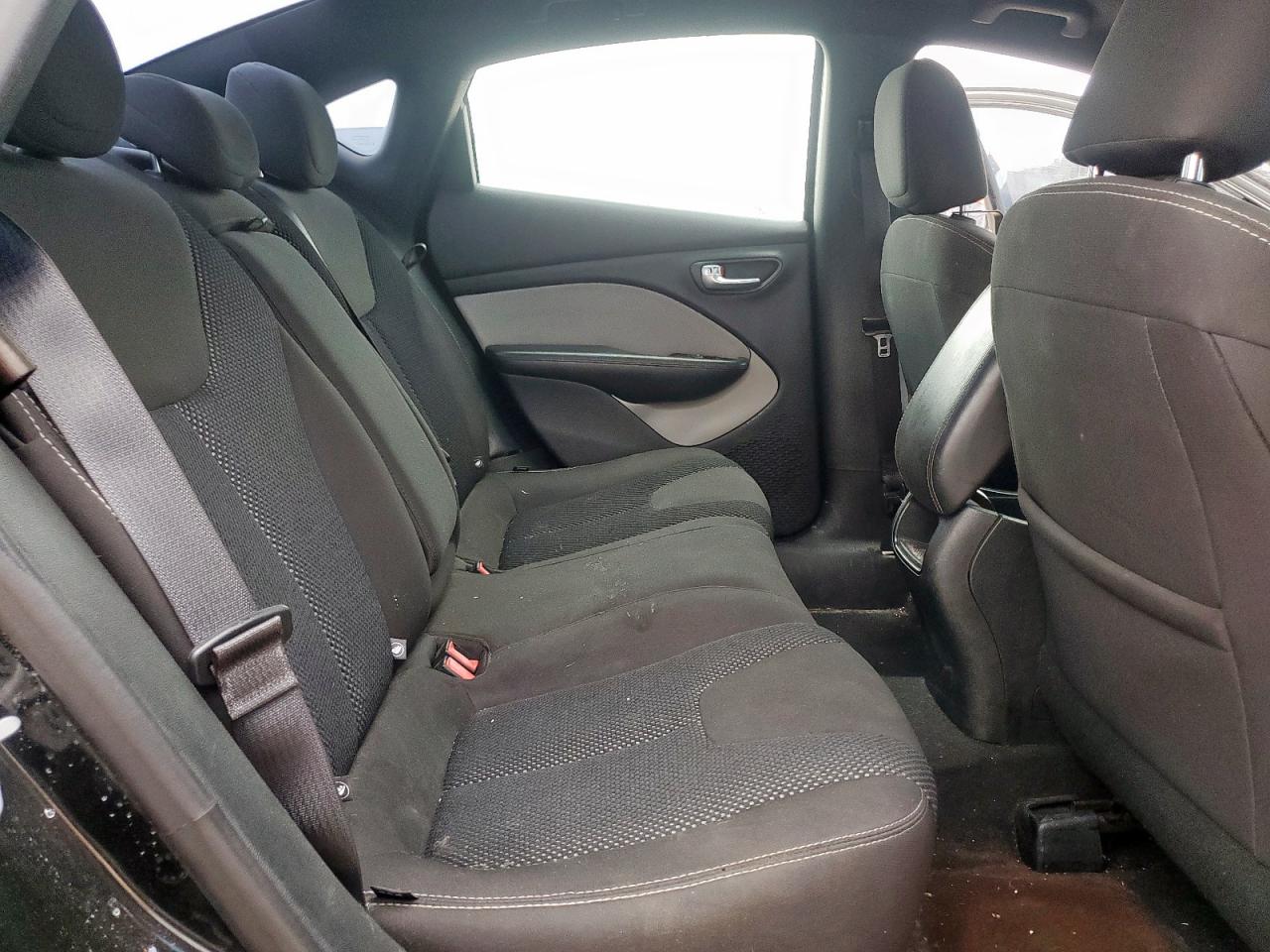 2015 Dodge Dart Sxt VIN: 1C3CDFBBXFD403556 Lot: 65260875