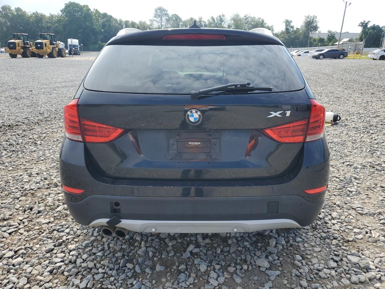 2015 BMW X1 Sdrive28I VIN: WBAVM1C57FVZ94064 Lot: 62999555