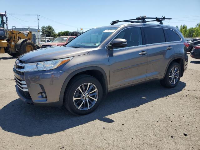  TOYOTA HIGHLANDER 2018 Серый