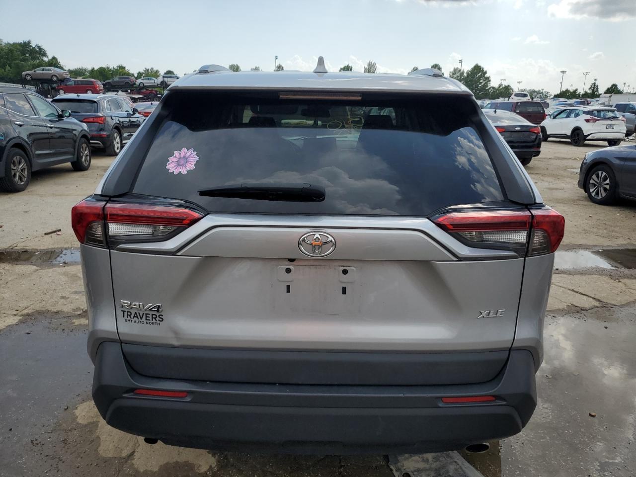 2021 Toyota Rav4 Xle VIN: 2T3W1RFV8MC102812 Lot: 65963135