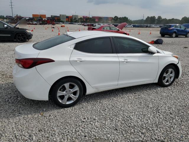 Sedans HYUNDAI ELANTRA 2016 Biały